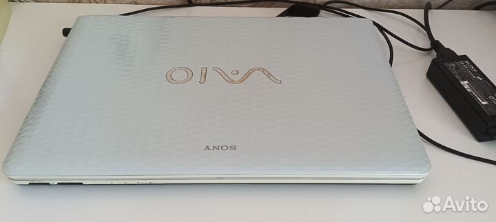 Ноутбук sony vaio i3