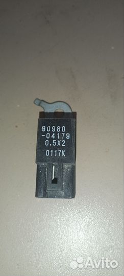 Реле конденсатора Toyota Avensis