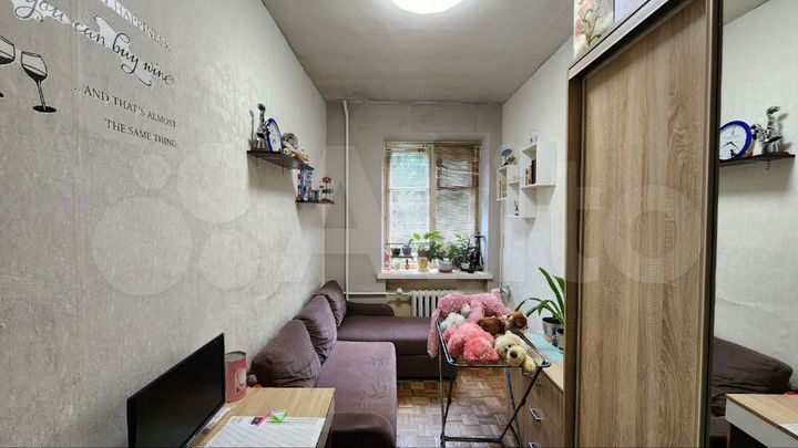 Комната 10,7 м² в 4-к., 4/4 эт.