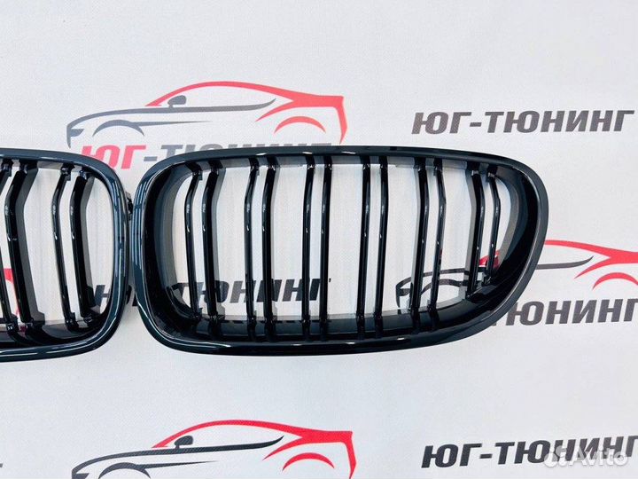 Решетка на BMW 5 F10 в стиле M черная глянцевая