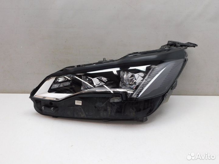 Фара левая Peugeot 3008