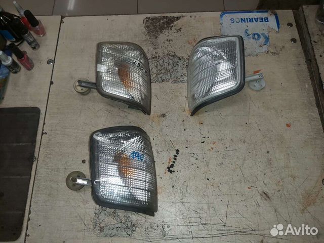 Указатель поворота левый и правый Mercedes W201