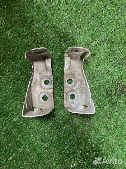 Крепление телевизора Chevrolet Cruze седан F16G3