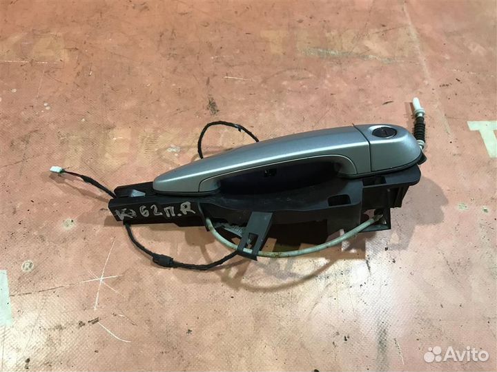 Ручка двери передняя правая бмв 3 E93