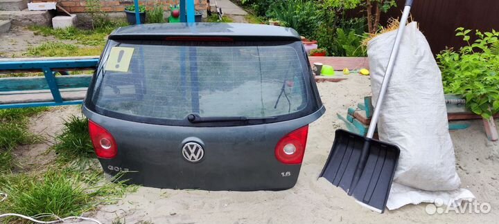 Дверь багажника