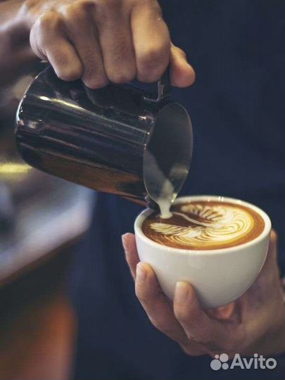 Бариста в кофейню