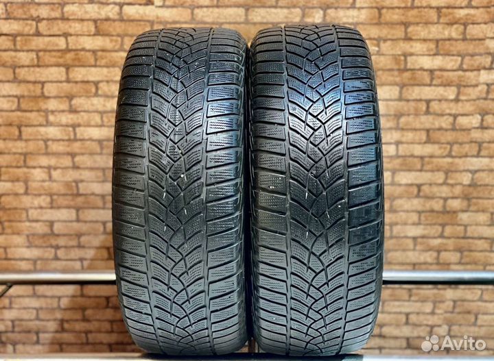 Goodyear UltraGrip Performance Gen-1 215/55 R17