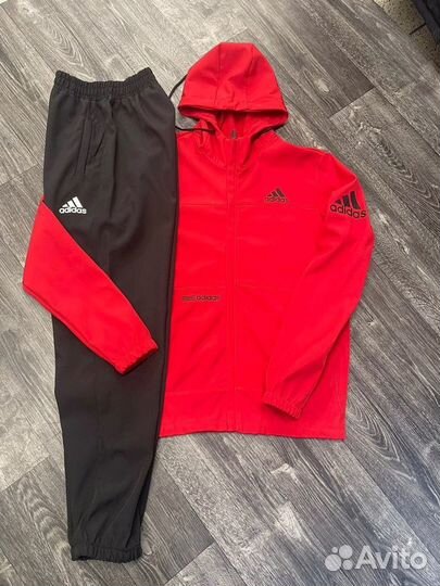 Спортивный костюм adidas