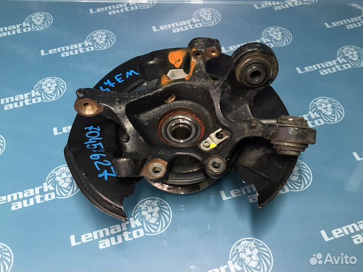 Кулак поворотный задний правый BMW 1