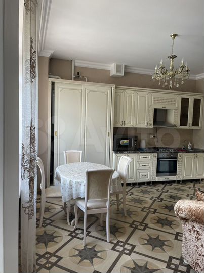 2-к. квартира, 75,2 м², 2/5 эт.