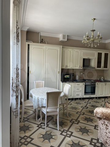 2-к. квартира, 75,2 м², 2/5 эт.