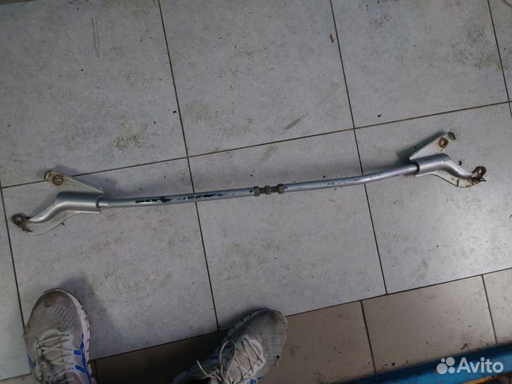 Распорка передняя Nissan Skyline 34