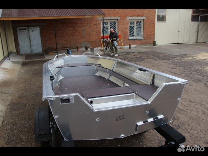 Новая моторная лодка 38 Р