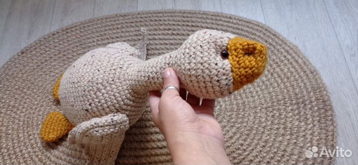 Вязаная игрушка гусь