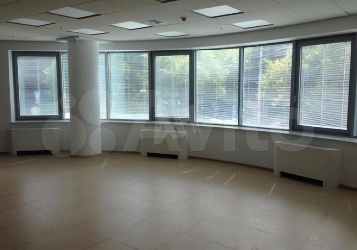 Аренда здания 3835 м2 м. Крымская в юао