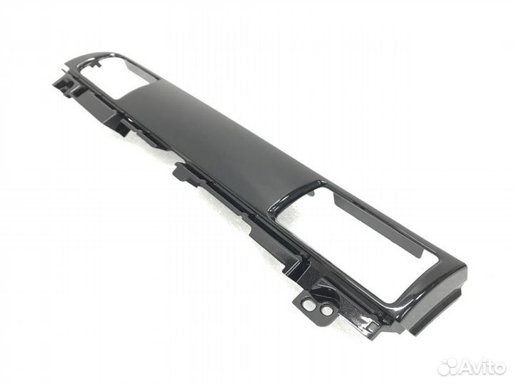 Накладка торпеды Mitsubishi Outlander 2020