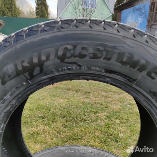 Bridgestone Blizzak DM-V2 215/65 R16 98S