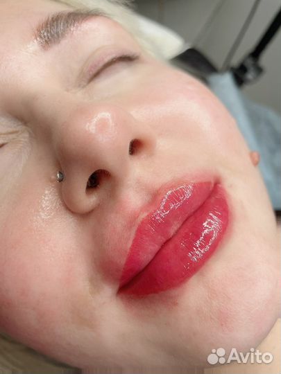 Перманентный макияж губ