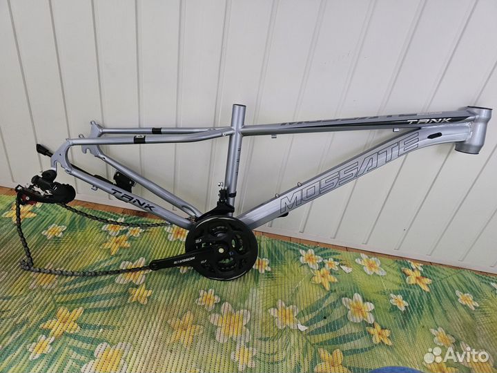 Рама для велосипеда и запчасти