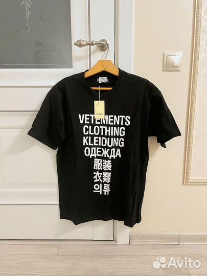 Футболка Vetements