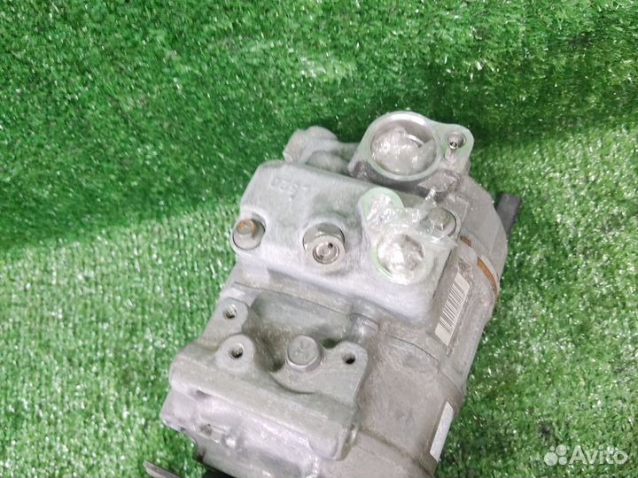 Компрессор кондиционера VW Passat B6