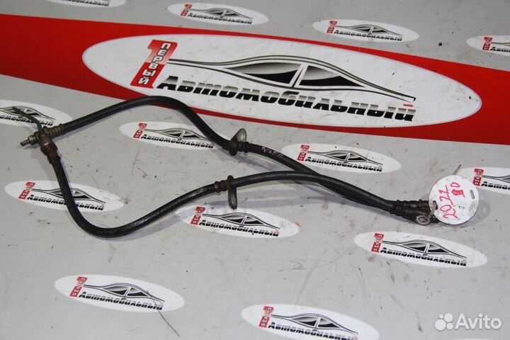 Тормозной шланг перед c Toyota Sienta NCP81G 1NZ-F