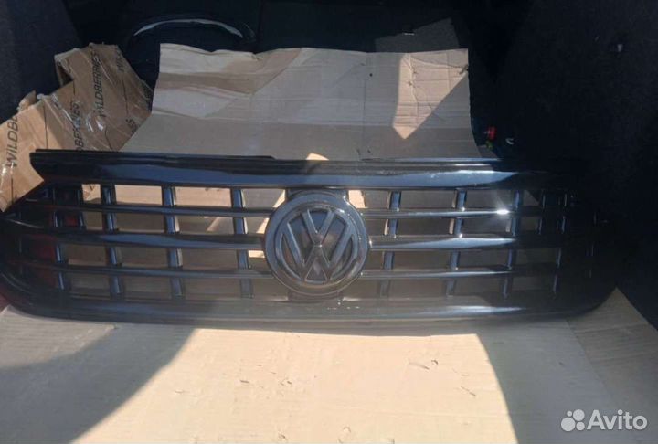 Решетка радиатора Volkswagen Polo Liftback