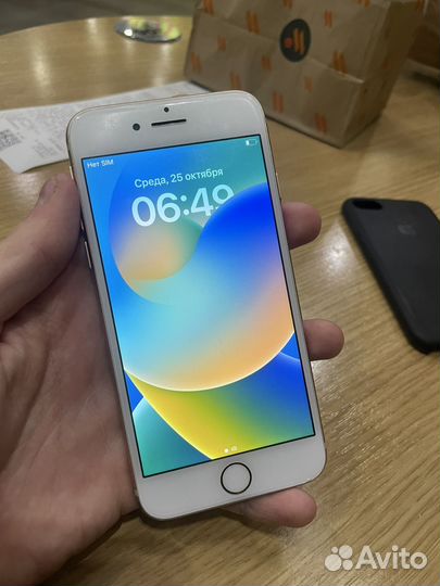iPhone 8, 64 ГБ
