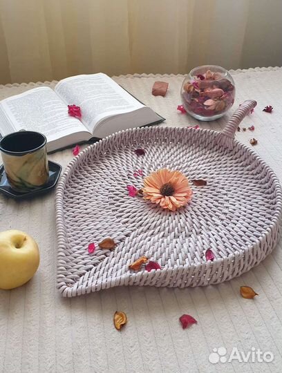 Поднос - блюдо плетёное Листик