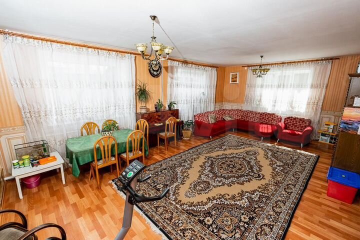 Коттедж 170 м² на участке 12 сот.