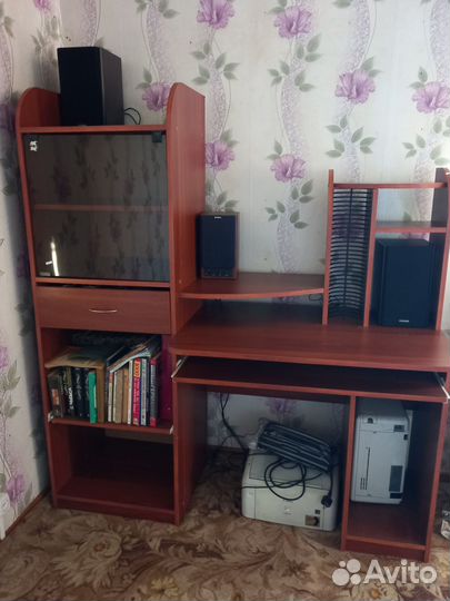 Компьютерный стол