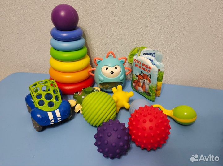 Развивающие игрушки для малыша пакетом