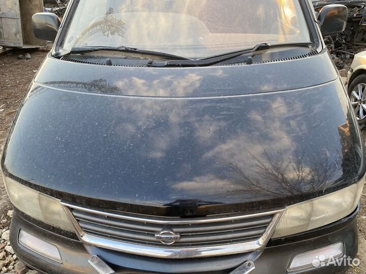 Капот Nissan Largo w30