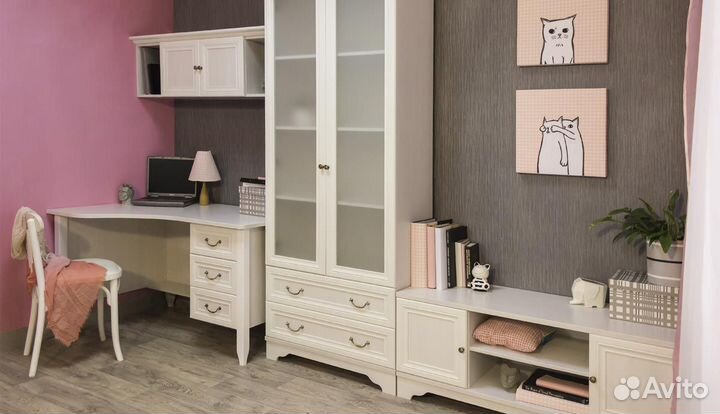 Письменный стол