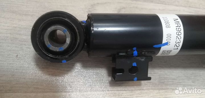 Передние стойки для L-200