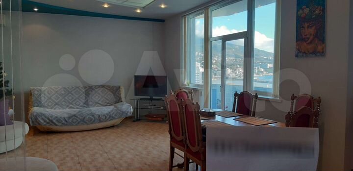 3-к. квартира, 106 м², 8/10 эт.