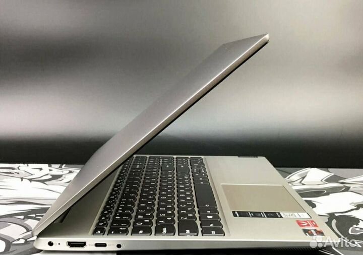 Игровой Мощный Lenovo Ryzen 3-3200U/SSD256/озу8