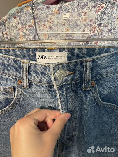 Джинсы Zara Mom fit голубые