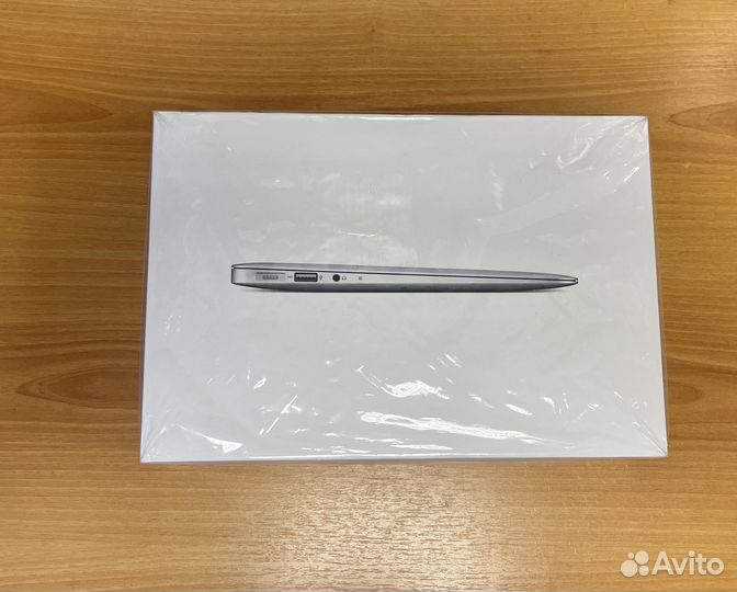 Apple MacBook Air (11-inch. Mid 2012)