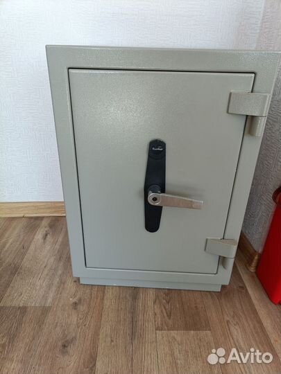 Сейф офисный