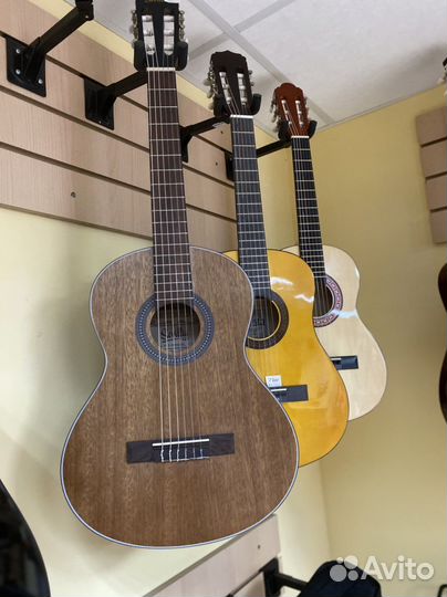 Классическая гитара 3/4 Sevillia