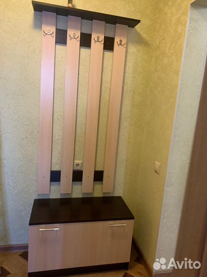 Продам подставку под телевизор,шкаф и вещалку