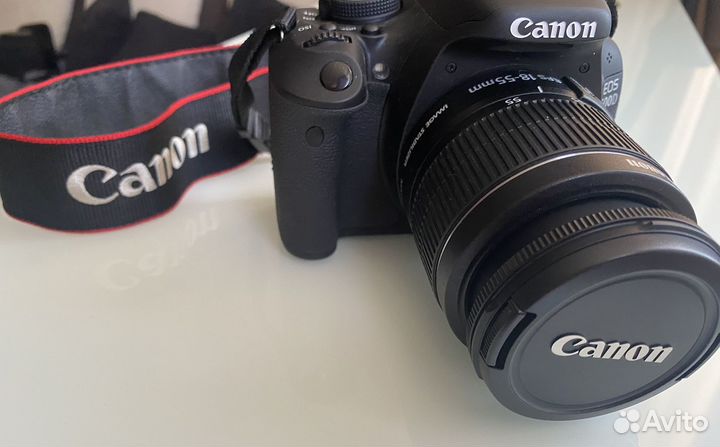 Зеркальный фотоаппарат Canon eos 600d