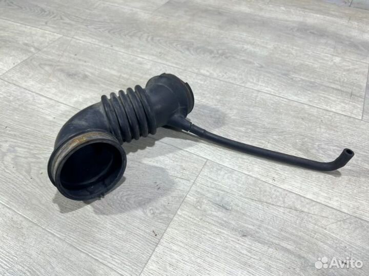 Патрубок воздушного фильтра Mitsubishi Lancer 9