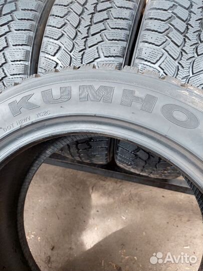 Kumho I'Zen Wis KW19 235/50 R18 101T