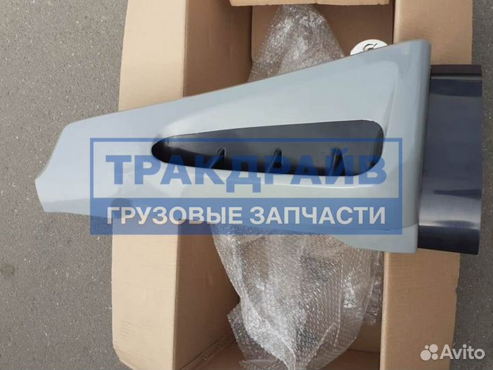 Дефлектор кабины Iveco Eurocargo правый 504116074