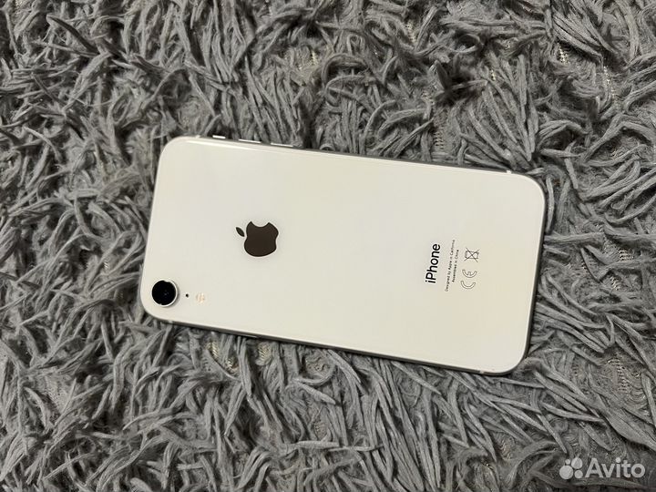 iPhone Xr, 64 ГБ