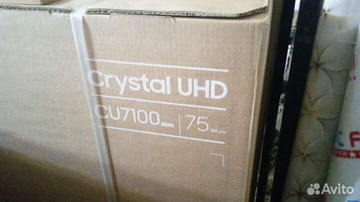 Samsung Crystal UHD 75 дюймов