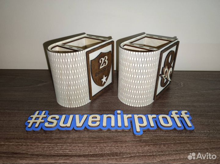 Деревянная карандашница в виде книжки