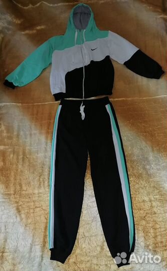 Новые женские спортивные костюмы